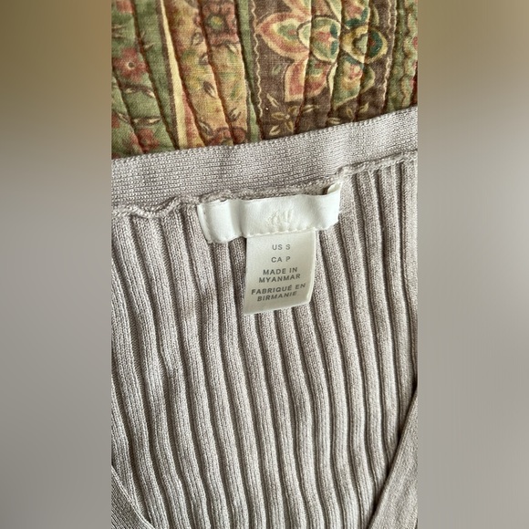 H&M cardigan - Picture 2 of 4